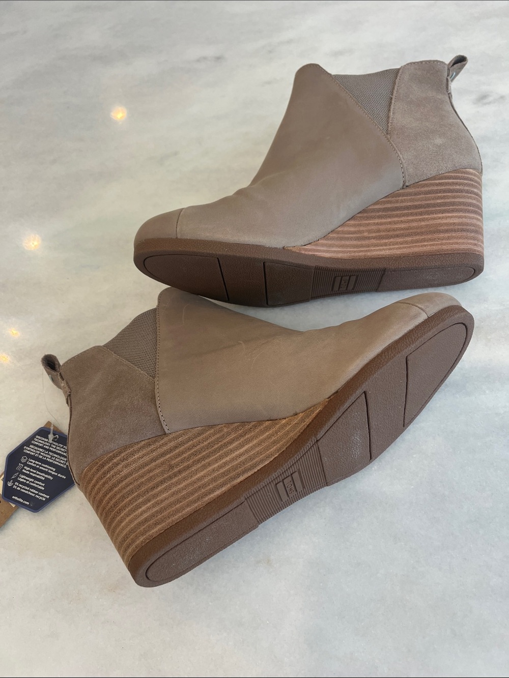 NEW TOMS Kelsey Booties Ankle Wedge Boots Taupe Grey Leather Suede Size 9 - Picture 11 of 13